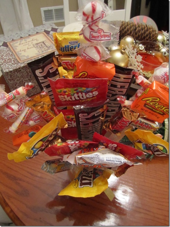 Super Easy Gift Idea Candy Bar Arrangement Made by Carli